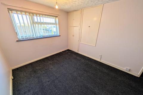 3 bedroom end of terrace house to rent, Tamar Close, Bettws, Newport