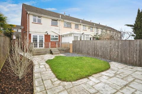 3 bedroom end of terrace house to rent, Addison Close, Exeter, EX4 1SJ