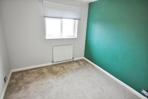 3 bedroom end of terrace house to rent, Addison Close, Exeter, EX4 1SJ