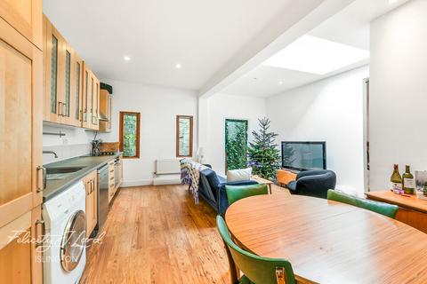 1 bedroom flat for sale, Liverpool Road, Islington, N1