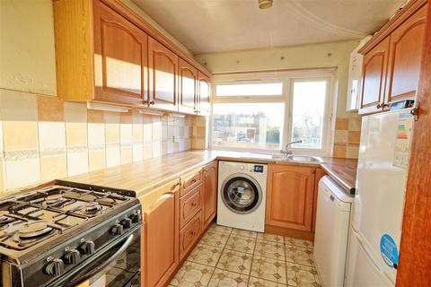 2 bedroom maisonette for sale, Quaker Road, Ware SG12