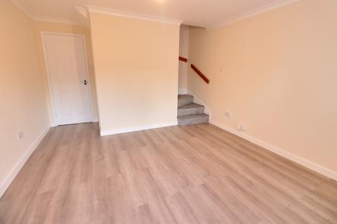 2 bedroom end of terrace house to rent, Denmead