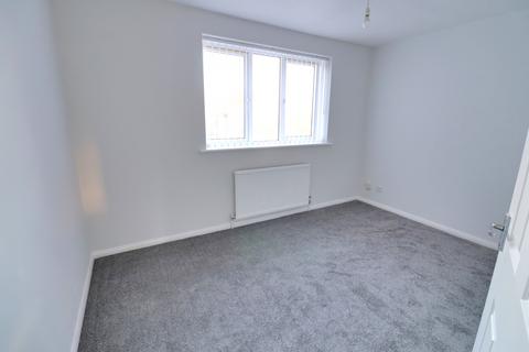 2 bedroom end of terrace house to rent, Denmead