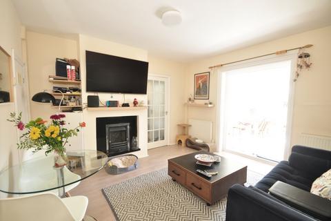 2 bedroom terraced house to rent, Marlborough Road Dorking RH4