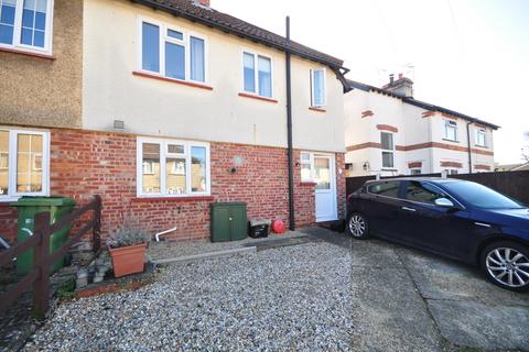 2 bedroom terraced house to rent, Marlborough Road Dorking RH4