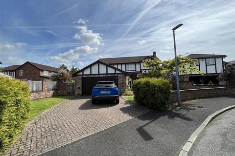 4 bedroom house to rent, Maplewood Road, Wilmslow