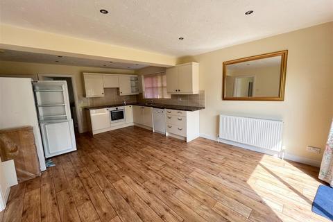 4 bedroom house to rent, Maplewood Road, Wilmslow