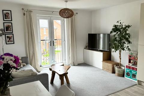 2 bedroom apartment for sale, Ribston Road, Farnham, Surrey, GU9