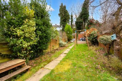 2 bedroom terraced house for sale, Overthorpe Road, Dewsbury, West Yorkshire