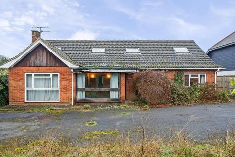 6 bedroom detached bungalow for sale, Chartridge,  Buckinghamshire,  HP5