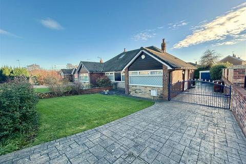 2 bedroom semi-detached bungalow for sale, Springmead Drive, Garforth, Leeds