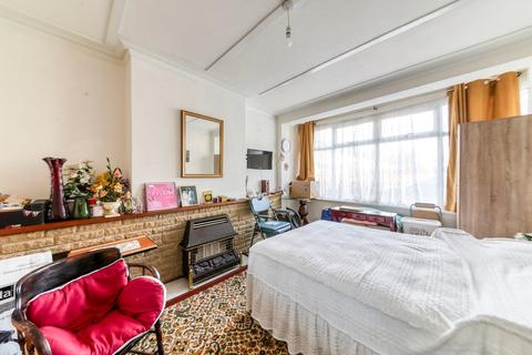 39 Mayfield Road, Thornton Heath, CR7 6DN