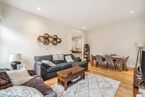 2 bedroom flat for sale, Trinity Road, London, SW17