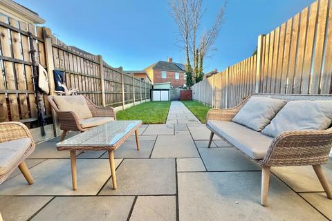31 Ashleigh Vale, Barnsley, S70 3RL