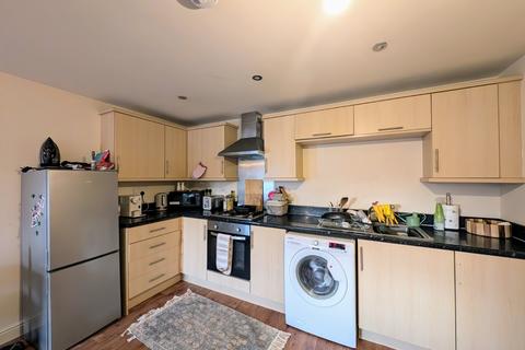 2 bedroom flat to rent, Ashdown Court, Knottingley, West Yorkshire, UK, WF11