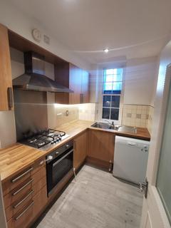 2 bedroom flat to rent, London NW1