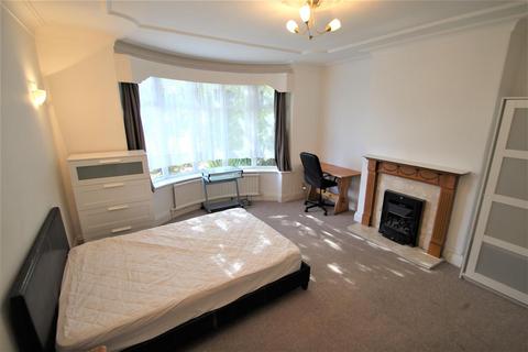 1 bedroom in a house share to rent, St Annes Road, Headingley, Leeds, LS6 3NX