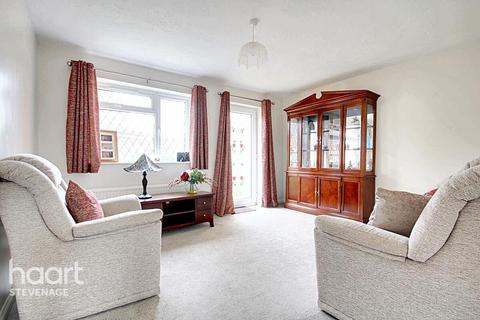 10 The Pastures, Stevenage, SG2 7DZ