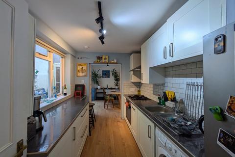 1 bedroom flat to rent, Lower Rock Gardens, Brighton, East Sussex, BN2