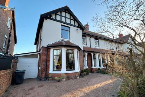 5 bedroom semi-detached house for sale, Holywell Avenue, Whitley Bay, NE26