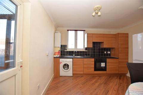 2 bedroom apartment to rent, Pavement Mews, Romford, RM6