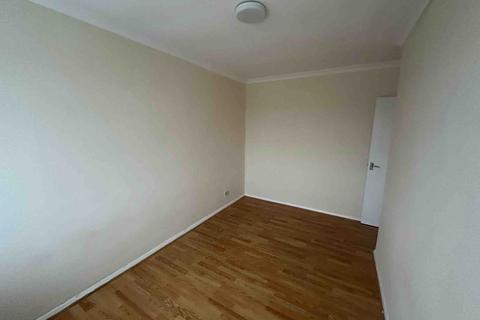 3 bedroom terraced house to rent, Alperton, HA9