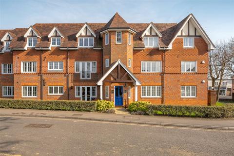 3 bedroom apartment for sale, Oakfield Close, Amersham, Bucks, HP6