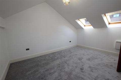 2 bedroom apartment to rent, Atlas Mill, Bolton BL1