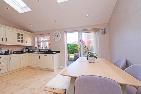 4 bedroom detached house for sale, Braithegayte, Wheldrake, York