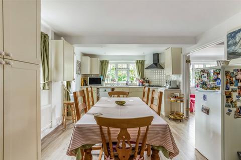 5 Tyfield, Sherborne St John, Basingstoke, RG24 9HZ