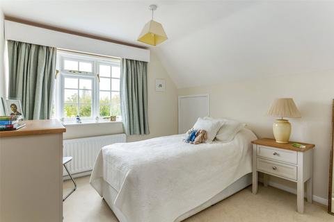 5 Tyfield, Sherborne St John, Basingstoke, RG24 9HZ