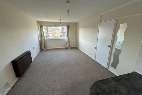 2 bedroom flat to rent, Chandag Road, Keynsham BS31