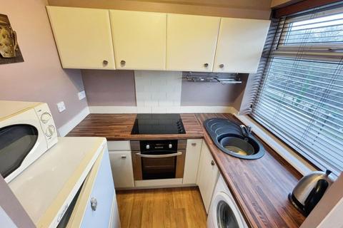 1 bedroom flat to rent, The Greenway, Deepcar, Sheffield, S36 2UA