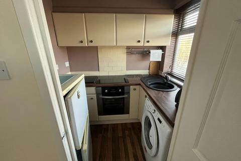 1 bedroom flat to rent, The Greenway, Deepcar, Sheffield, S36 2UA