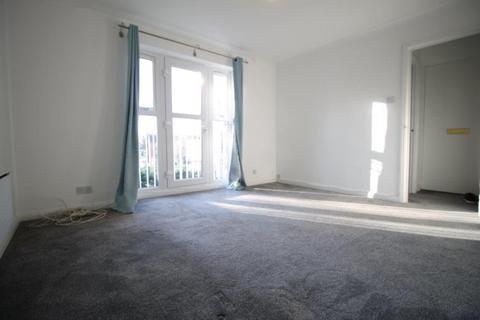 1 bedroom flat to rent, Vicarage Close, Northolt UB5