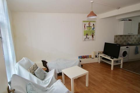 2 bedroom apartment to rent, Downs Park Road, London E5