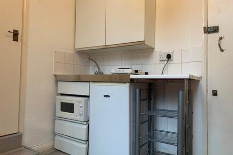 Studio to rent, Islington High Street, Islington N1