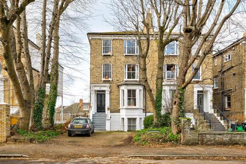 2 bedroom flat for sale, Grosvenor Road, Wanstead