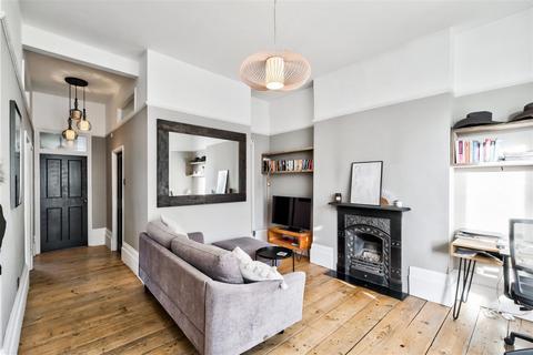 2 bedroom flat for sale, Grosvenor Road, Wanstead