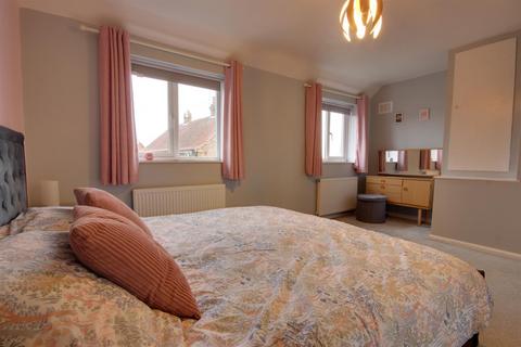 17 Dale Close, Swanland, North Ferriby, HU14 3QL