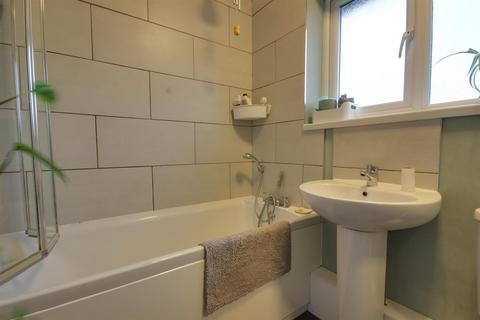 17 Dale Close, Swanland, North Ferriby, HU14 3QL