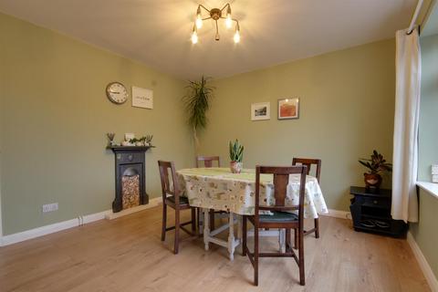 17 Dale Close, Swanland, North Ferriby, HU14 3QL