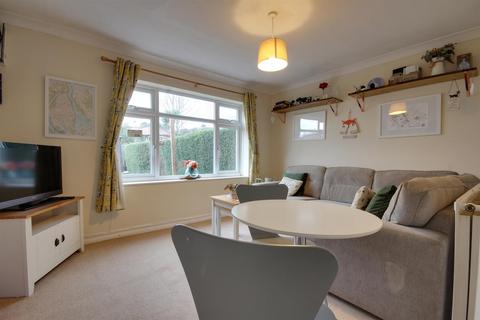 17 Dale Close, Swanland, North Ferriby, HU14 3QL