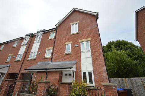 4 bedroom house to rent, Drayton Street, Manchester M15