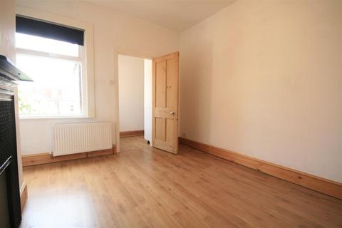 2 bedroom maisonette to rent, Welbeck Road, Barnet, EN4