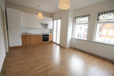 2 bedroom maisonette to rent, Welbeck Road, Barnet, EN4