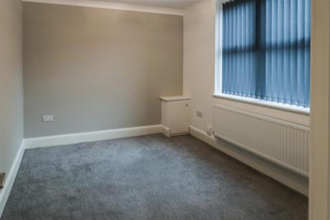 3 bedroom house to rent, Crossvale Road, Liverpool L36