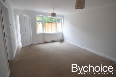 2 bedroom flat to rent, Queensway, Great Cornard