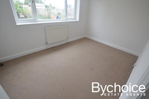 2 bedroom flat to rent, Queensway, Great Cornard