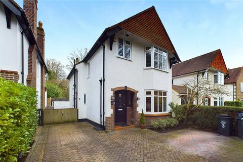 3 bedroom detached house for sale, Common Close, Surrey GU21